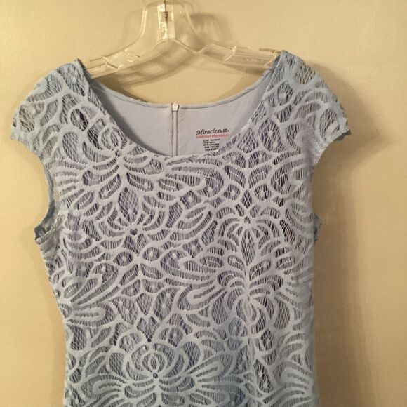 MIRACLESUIT EVERYDAY SHAPEWEAR SIZE 8 LIGHT BLUE CROCHET LACE SLEEVELESS DRESS - Picture 4 of 6